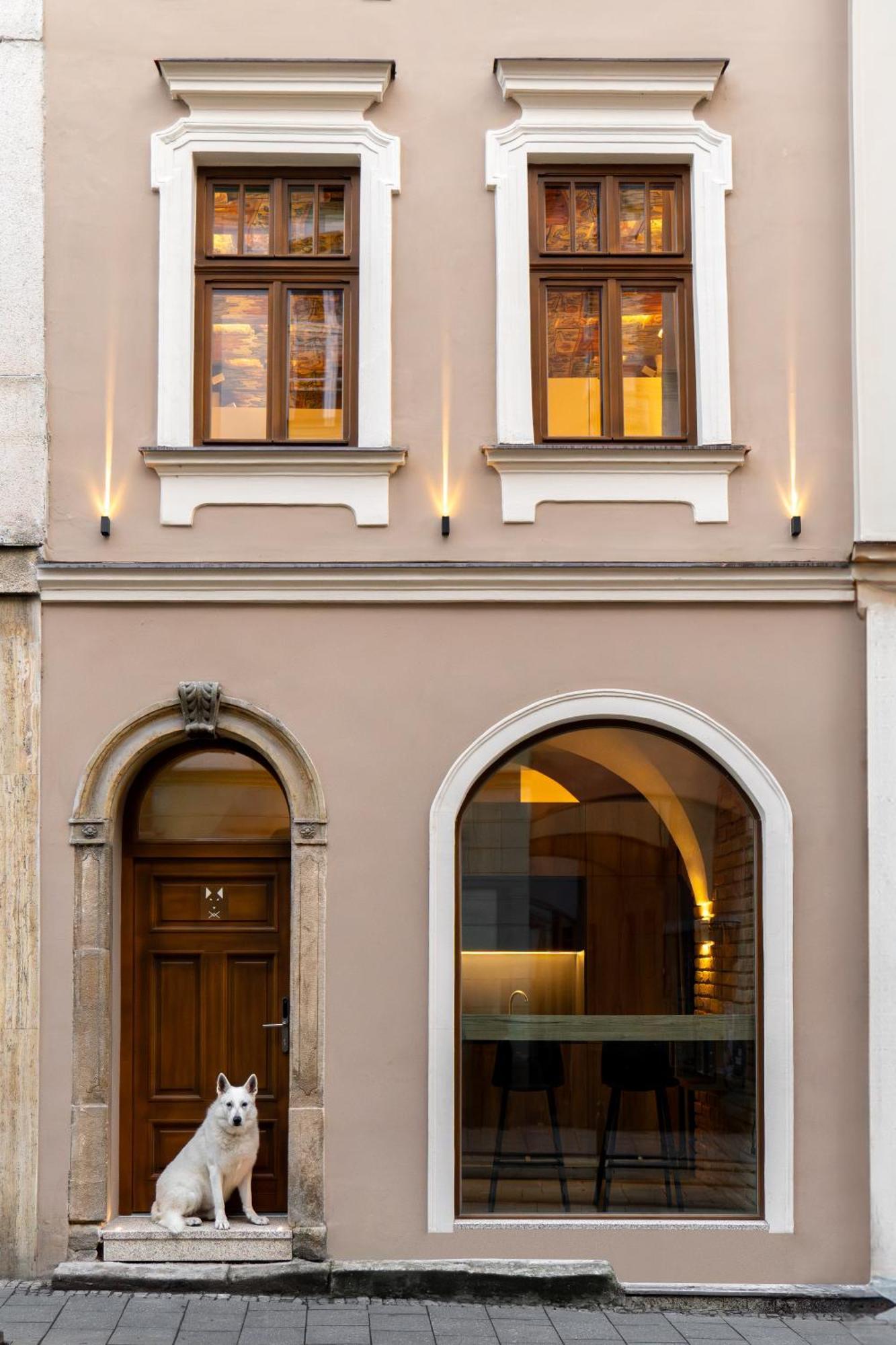 White Wolf Boutique Apartments Olomouc Eksteriør bilde